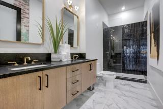 New Construction Loft Style Spacious Lux Apt 101 - 7
