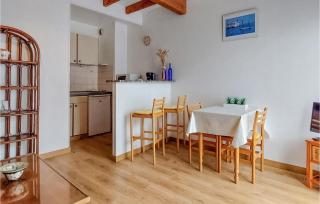 Lovely Apartment In La Rochelle - 9