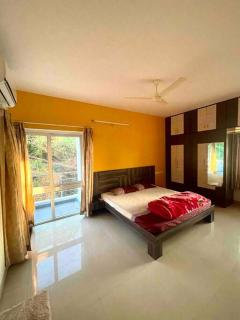 3BHK Luxurious Apartment (AC/TV/Kitchen) - Mangalore - 7