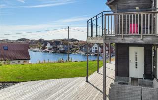 Nice Home In Bremnes With Wifi - 3