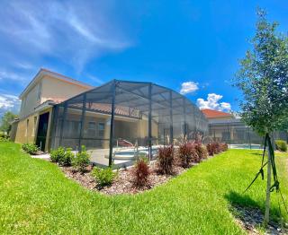 Marvelous Villa with South facing pool and themed bedrooms close to Disney - 1