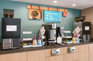avid hotels Elkhart North by IHG - Elkhart - 1