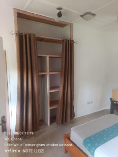 BeautyByNature Estate - family-run business, private room with SAMSUNG AC, ceiling fan, private bath, homemade dishes available in a wonderful setting - Wa - 1