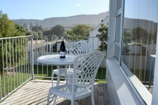 Ocean Pearl Hermanus - 5 Bedrooms - 2