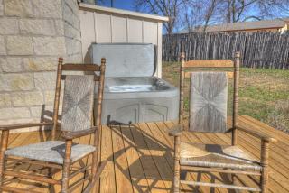Olive St Ranch with HotTub-Grill and Party Barn - Fredericksburg - 7