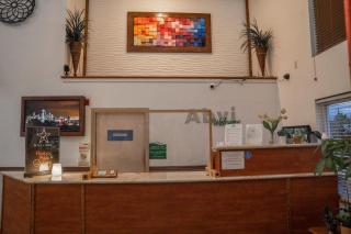 Americas Best Value Inn Lynnwood - 2