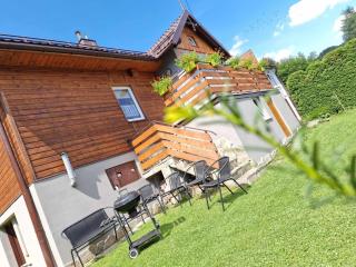 Lochówka - zaciszny domek w górach - 1