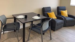 Lazy Cuckoo Inn - Sleek and Stylish Studio Apartments - 3