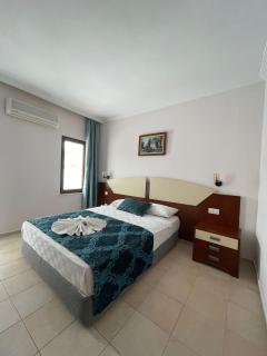 Best Hotel - 1