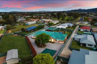 Spacious resort style property with pool in Mudgee - Rest Easy Mudgee Villa - Mudgee - 1