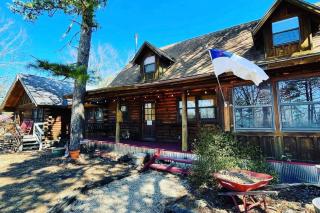 3 Bedroom log cabin with hot tub at Bear Mountain - 9