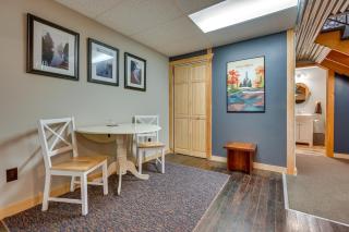 Spacious Old Forge Condo with Patio and Fire Pit! - Old Forge - 1