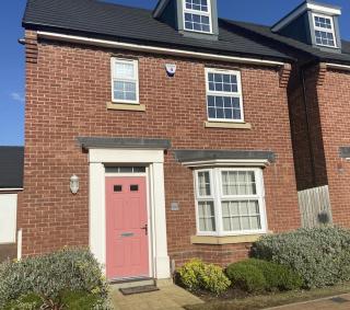 Agase Way - Stylish 4 Bed Home - Milton Keynes - 0