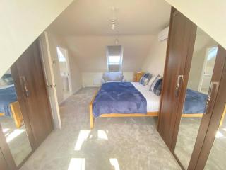 Agase Way - Stylish 4 Bed Home - Milton Keynes - 2