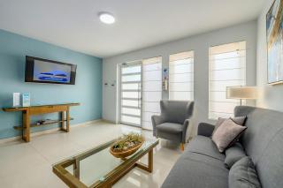 Koyari Modern Condos 9BR 7BA Sleeps 26 w/ Pool and Roof Deck - Palm-Eagle Beach - 5