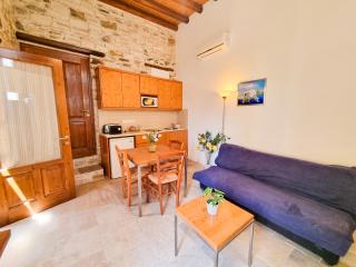 Skarinou's Landhouse Poolside Heaven Apartment - 6