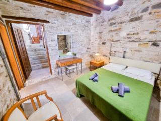 Skarinou's Landhouse Poolside Heaven Apartment - Skarinou - 9