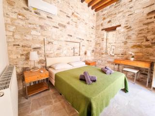Traditional Village Pool Paradise Family Apartment - Skarinou - 0