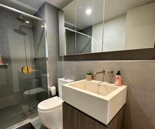 Luxury Top Level 1 Bedroom Apartment with Stunning View in Adelaide CBD - 1 minute walk to Rundle mall - Free Wifi & Netflix - Adelaide - 4