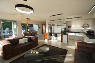 אחוזת אור הירח - וילה מדהימה עם בריכה פרטית ונוף מושלם - 7