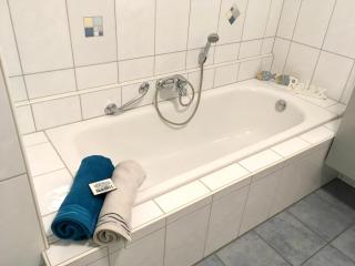 Schöne Gartenwohnung im Seenland - Wackersdorf - 1