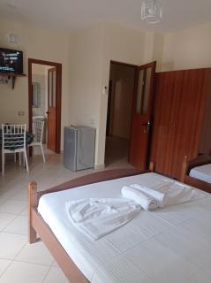 L&G Hotel - Valona - 5