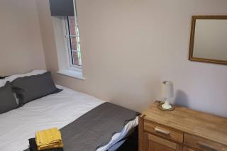 Netherton Studio Apartment 2 - 6