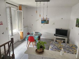 Appartement duplex F2 tout confort proche centre ville avec parking gratuit - Montluçon - 5