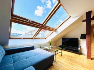 FREE PARKING- Cozy apartment in historical building center Prague - Prague - 0
