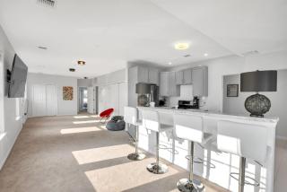 Stunning Beachfront Queens Getaway townhouse - 6