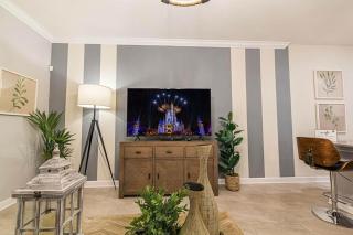 Thematic House with Private Pool in a Resort - 4