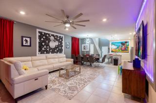Thematic House w Pool SPA Game Room in Resort - Davenport - 1
