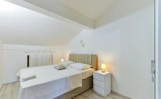 Apartmant Franica with heated pool and jacuzzi - Privlaka - 8