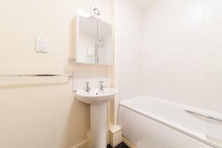 2 bed self contained short & medium Term available - 1