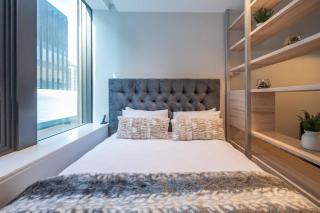 Contemporary City Oasis - 9