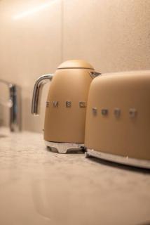 Contemporary City Oasis - 6