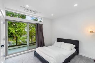 Autumn Leaves in Jefferson Park - 2