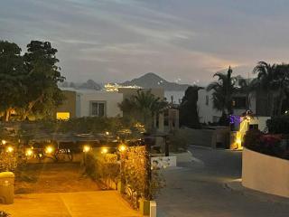 Sea view, king-size bed, wheelchair access - 7