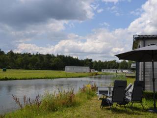 Nice chalet on a luxury resort in Vlaanderen - - 8