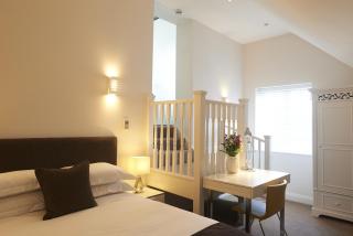 The Bell Inn Hotel - Horndon on the Hill - 6