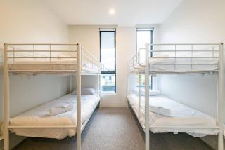 3BR w/ Free Parking - Walk to Chadstone! - Oakleigh - 1