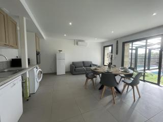 Gîte rénové avec piscine chauffée couverte, climatisation, proche randonnées et attractions locales - FR-1-489-471 - Couzon - 5
