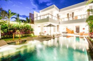 Stunning 4bd Retreat, 5min Walk To Finns Bliss - Canggu - 8