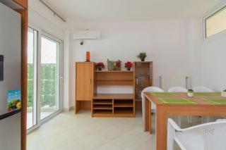 Cozy 2 bedroom apartment in Piraeus - 2