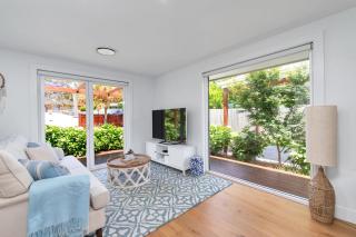 Queenberry Cottage - Jacuzzi, Village Location & 10 Mins To Beach - 4