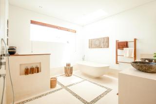 Stunning 4Bd Retreat, 5min Walk to Finns Bliss - 7