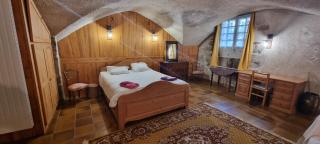 Maison au Loup - Superbe ancien hotel particulier du XVIe siècle au cœur de la vieille ville du Puy - Le Puy en Velay - 3