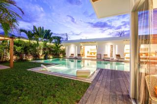 Spacious 4 Br Walking Distance To Finns Beach - Canggu - 4