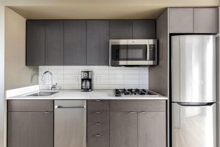S Lake Union Studio w WD Storage SEA-74 - 4