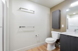 S Lake Union Studio w WD Storage SEA-74 - 2